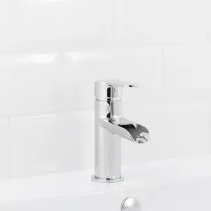 Mitigeur lavabo cascade "Colina"