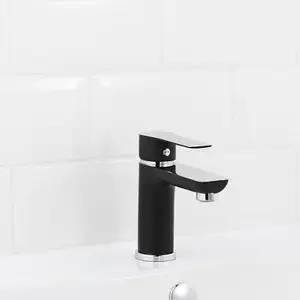 Mitigeur lavabo "Wicie" - Noir