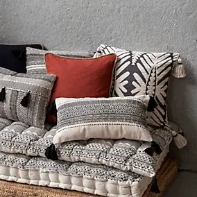 Coussin rectangle imprimé pompons Africa L.50 x l.30cm Deco&co