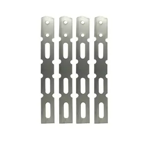 4 pattes de fixation universelles L. 26 cm. l. 22 cm