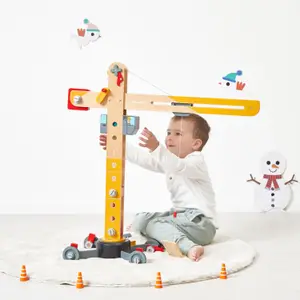 Grande grue en bois