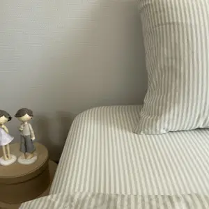 Drap housse en percale de coton Rayé Tilleul (80 x 160 cm)