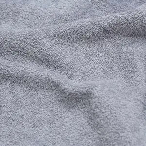 Gant de toilette en éponge Gris