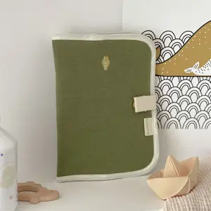 Protège carnet de santé Edgar Olive