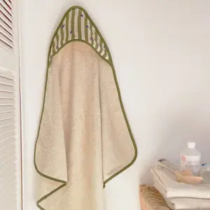 Cape de bain Tea Stripe &amp; Love (80 x 80 cm)