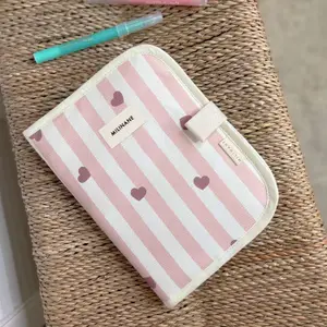 Protège carnet de santé Edgar Candy Cane