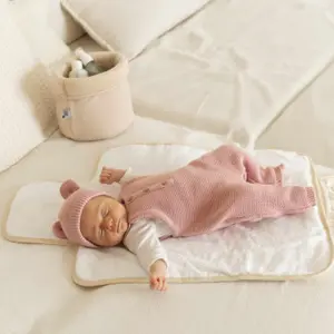 Bonnet de naissance Ours en maille Rose poudre (0-1 mois)