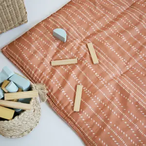 Tapis de jeu carré Nepo Terracotta (100 x 100 cm)