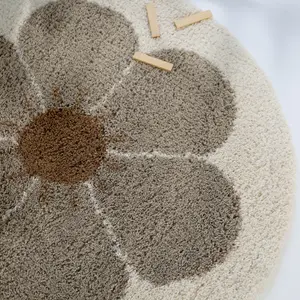 Tapis rond Bohemian daisy taupe