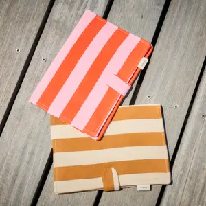 Protège carnet de santé Elma Camel