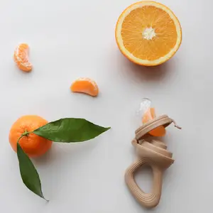 Sucette grignoteuse Caramel avec 4 embouts