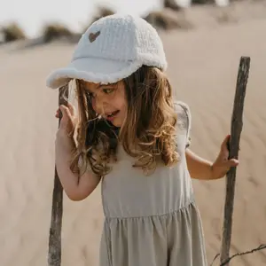 Casquette mi-saison Love enfant blanc