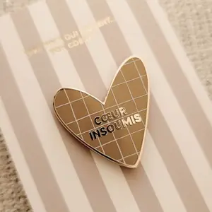 Pin's cœur quadrillé Cœur Insoumis