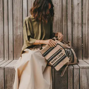 Pochette Kira Mama Love à rayures beige et noir