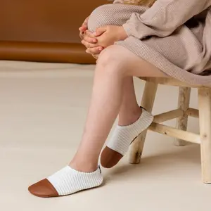 Chaussons Les Petits Velours écru (pointures 24-26)
