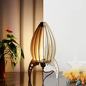 Lampe à poser enfant fusée en bois H.38cm E27 6W Atelier loupiote