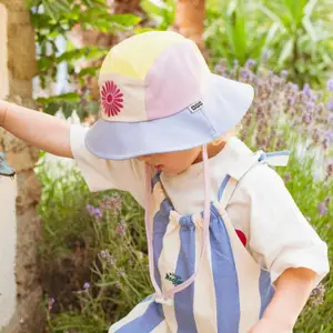 Chapeau anti-UV Camper Fun Fleur Jaune (2-4 ans)