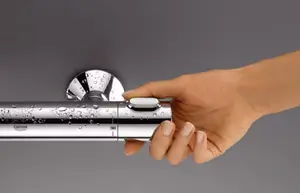 Mitigeur douche thermostatique "Precision Flow"