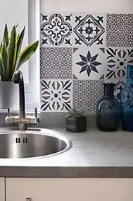 6 dalles adhésive murales Wall Tiles D-C-Fix Nadia effet carreaux de ciment bleu, gris, blanc L.15 x l.15cm