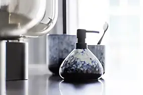 Distributeur de savon en céramique, bleu, Wenko Rosali