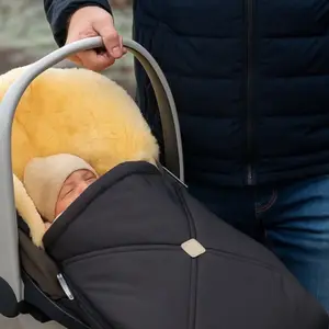 Chancelière pour siège-auto bébé en peau d'agneau EMMY anthracite