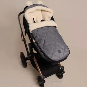 Chancelière capuche souris en laine gris anthracite (6-36 mois)