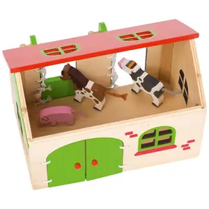 Maison de poupées à la ferme
