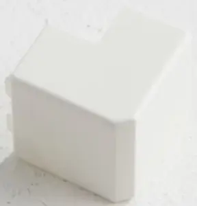 Lot de 4 angles extérieurs blancs pour moulure - 10x22 mm