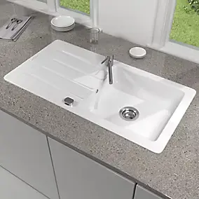 Évier de cuisine 1 cuve blanc brillant en céramique, à encastrer, Villeroy & Boch Collection