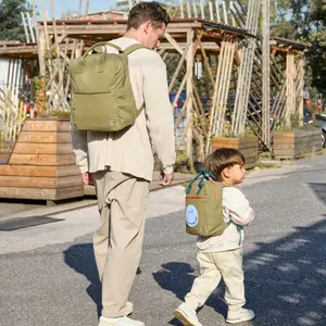 Petit sac à dos carré Little One &amp; Me olive
