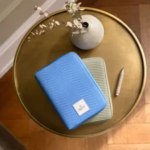 Protège carnet de santé coutures à vagues bleu
