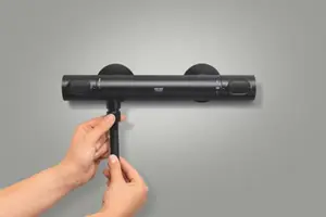 Mitigeur thermostatique douche, économie d'eau PRECISION FLOW