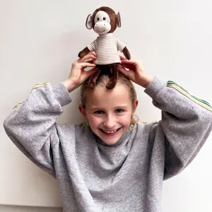 Singe Charlie (15 cm assis)