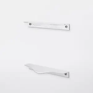Lot de 2 poignées anodisé effet chromé brossé "Andali" L 14,7cm