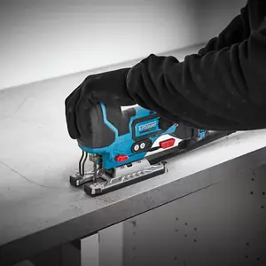 Scie sauteuse pendulaire 12 V