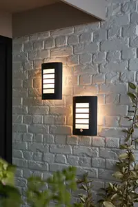 Applique murale à détection de mouvements "Larixa" IP44 E27 - Anthracite