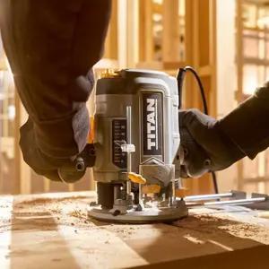 Défonceuse filaire 1200 W - vitesse variable
