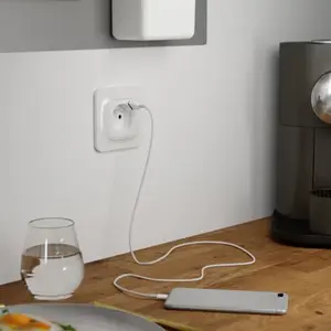 2P+T Et Chargeur Usb Type-A complet "Mauka"