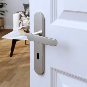 Poignée de porte "Marick" avec trou pour clé - Effet nickel - Entraxe adaptable 165-195 mm
