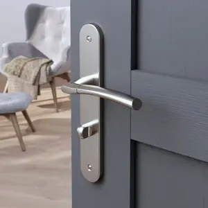 Poignée de porte "Helmic" avec serrure à condamnation - Entraxe 195 mm