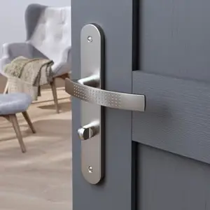 Poignée de porte "Edric" avec serrure à condamnation - Entraxe 195 mm