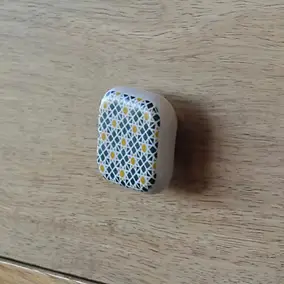 Bouton de meuble Carré Beloen bleu et jaune l.4,1 mm x h. 4.1 cm