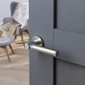 Poignée de porte sur rosace "Bernice" sans trou