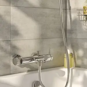 Mitigeur bain/douche mural ODALIA C chromé, débit 40 L/min, dimensions 28,5x8,4x17,9 cm