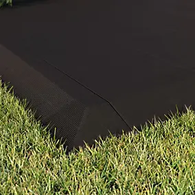Angle de terrasse composite aspect pierre anthracite Angara Klikstrom 20 x 20 cm