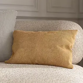 Housse de coussin en velours côtelé Akola marron camel l.30 x L.50cm GoodHome