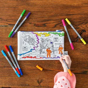 Trousse à colorier lavable et réutilisable Espace avec 10 feutres