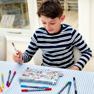 Trousse à colorier lavable et réutilisable Conte de fées avec 10 feutres