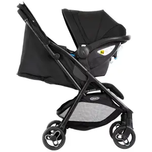Poussette de voyage légère MYAVO Midnight avec siège-auto SnugEssentials