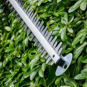 Taille-haie électrique filaire 550 W lame 51 cm capacité de coupe 20 mm